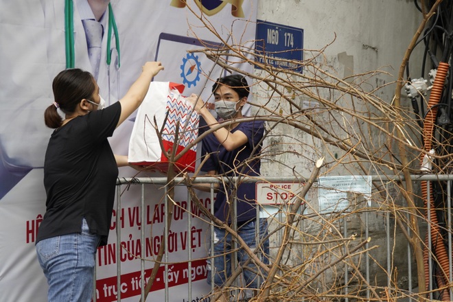 Đại học Bách khoa Hà Nội hỗ trợ sinh viên khó khăn đang mắc kẹt ở trọ - 1