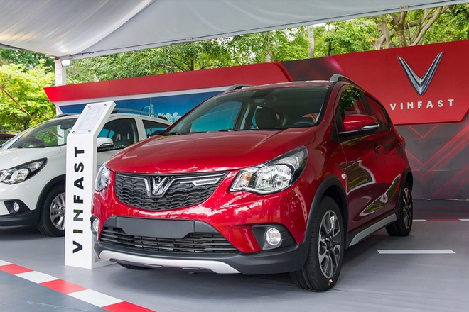 10 xe bán chạy tháng 7: VinFast Fadil bỏ xa Toyota Vios, Lux A góp mặt - 1