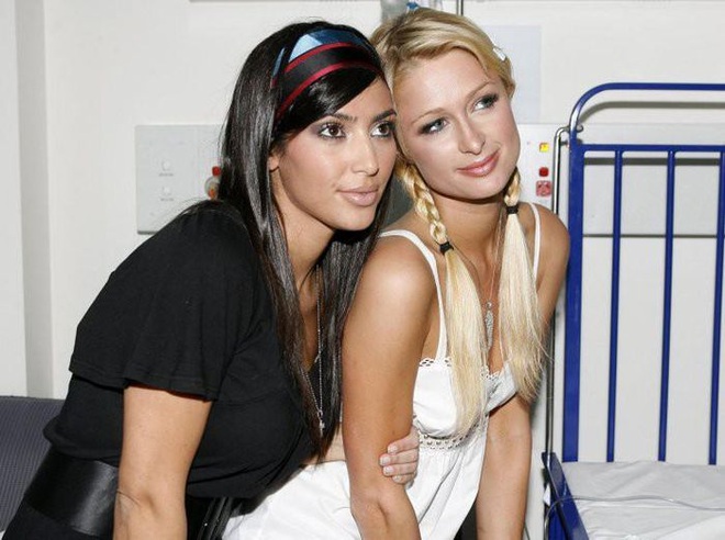 Kim Kardashian từng là trợ lý của Paris Hilton - 1
