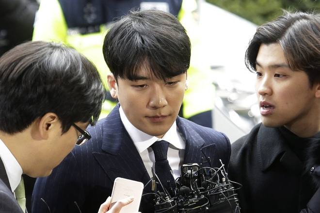 Vụ bê bối tình dục chấn động xứ Hàn: Seungri bị kết án 3 năm tù - 1 Vụ bê bối tình dục chấn động xứ Hàn: Seungri bị kết án 3 năm tù - 1