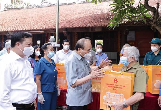 Chủ tịch nước: Không được để trái tim của cả nước bị dịch bệnh đe dọa - 3 Chủ tịch nước: Không được để trái tim của cả nước bị dịch bệnh đe dọa - 3