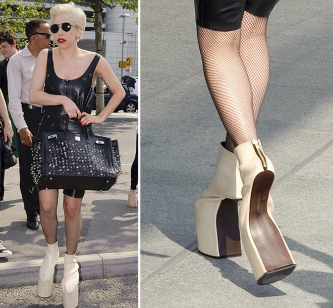 Loạt giày cao khủng gây choáng của Lady Gaga - 5