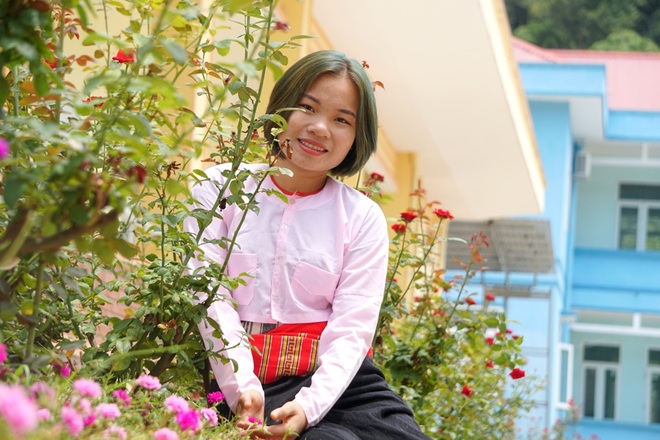 Tâm sự đầy nước mắt của nữ sinh dân tộc Thái mồ côi đạt 27,5 điểm - 3 Tâm sự đầy nước mắt của nữ sinh dân tộc Thái mồ côi đạt 27,5 điểm - 3