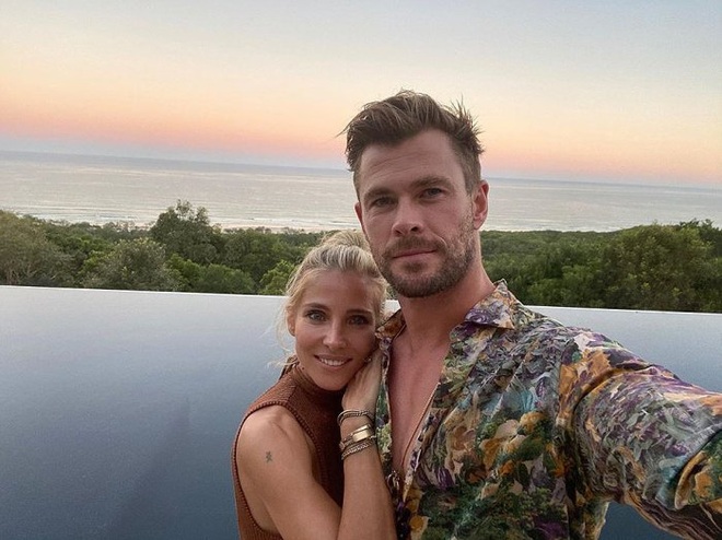 The beautiful love story of God of Thunder Chris Hemsworth and his wife over 7 years old - 2