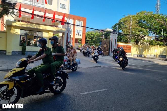 Hình ảnh Đà Nẵng ngày đầu ai ở đâu ở yên đó - 10 Hình ảnh Đà Nẵng ngày đầu ai ở đâu ở yên đó - 10