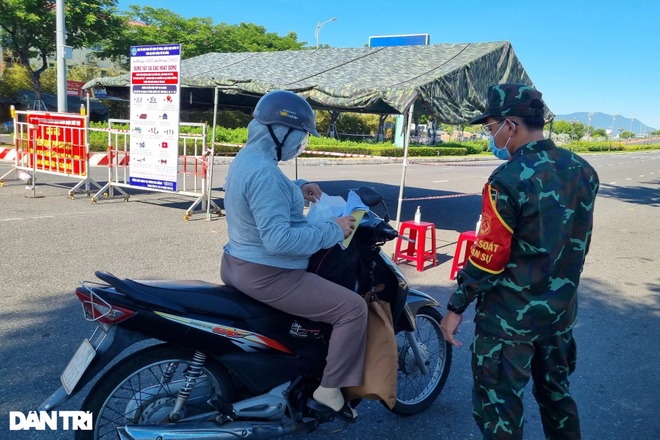 Hình ảnh Đà Nẵng ngày đầu ai ở đâu ở yên đó - 6 Hình ảnh Đà Nẵng ngày đầu ai ở đâu ở yên đó - 6