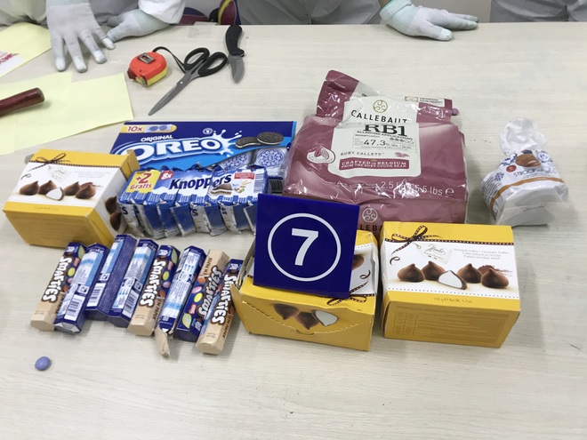 TPHCM: Hơn 30 kg ma túy ẩn mình trong những viên chocolate bị phát hiện - 1 TPHCM: Hơn 30 kg ma túy ẩn mình trong những viên chocolate bị phát hiện - 1