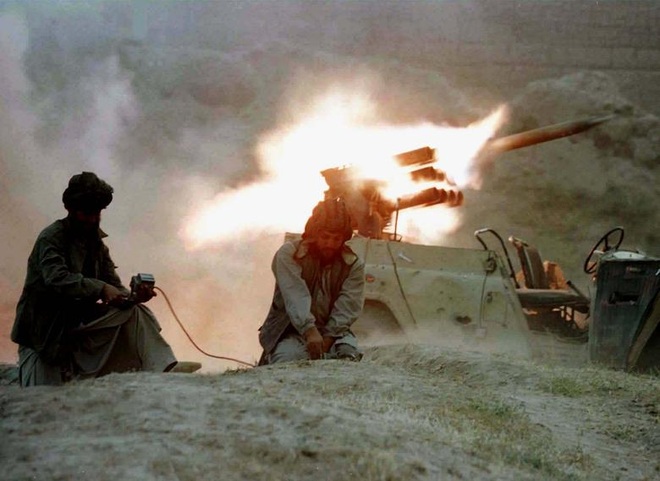 Taliban kiểm soát Afghanistan sau 20 năm nuôi mộng hồi sinh quyền lực - 2