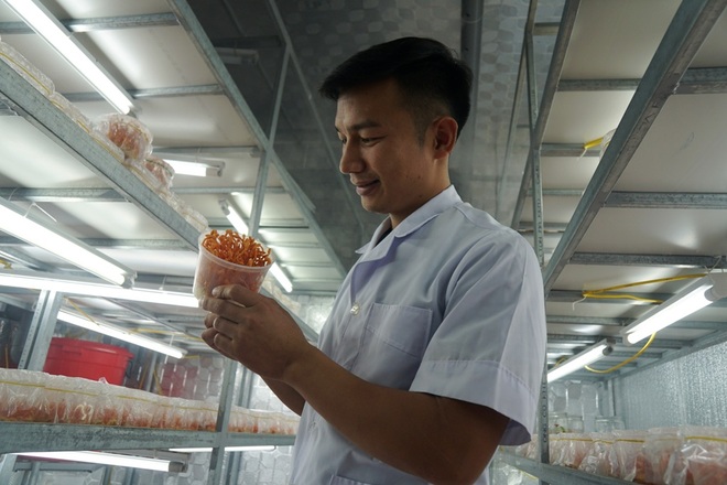 Từ kỹ thuật viên đến ông chủ cơ sở dược liệu quý hiếm - 1 Từ kỹ thuật viên đến ông chủ cơ sở dược liệu quý hiếm - 1