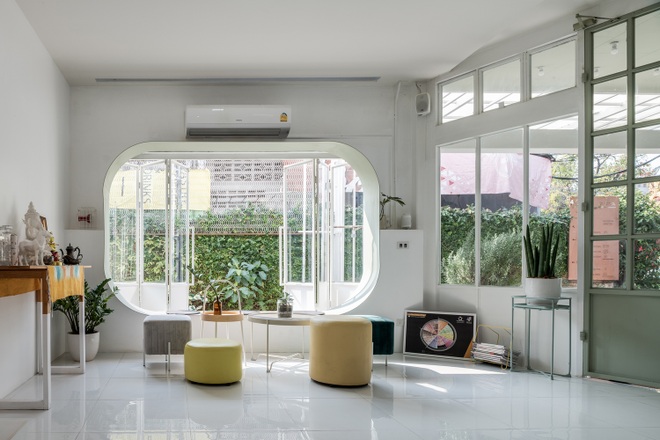 Thiết kế đẹp lạ trong quán cà phê cải tạo từ tòa nhà hơn 70 năm tuổi - 11 Thiết kế đẹp lạ trong quán cà phê cải tạo từ tòa nhà hơn 70 năm tuổi - 11
