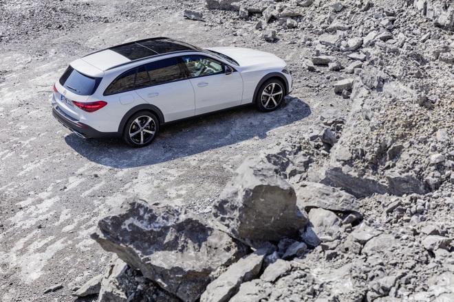 Mercedes-Benz C-Class có thêm phiên bản gầm cao All-Terrain - 9