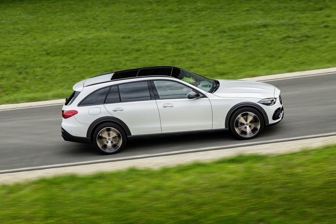 Mercedes-Benz C-Class có thêm phiên bản gầm cao All-Terrain - 19