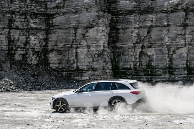 Mercedes-Benz C-Class có thêm phiên bản gầm cao All-Terrain - 13