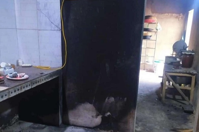 Cháy nhà bếp, 250 triệu đồng vay mượn giấu trong xô bát cũng ra tro - 1 Cháy nhà bếp, 250 triệu đồng vay mượn giấu trong xô bát cũng ra tro - 1