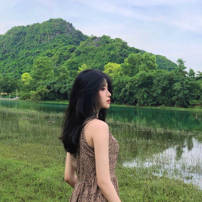 Nữ sinh xứ Thanh bất ngờ nổi tiếng với khoảnh khắc kỷ yếu ngọt ngào - 7 Nữ sinh xứ Thanh bất ngờ nổi tiếng với khoảnh khắc kỷ yếu ngọt ngào - 7