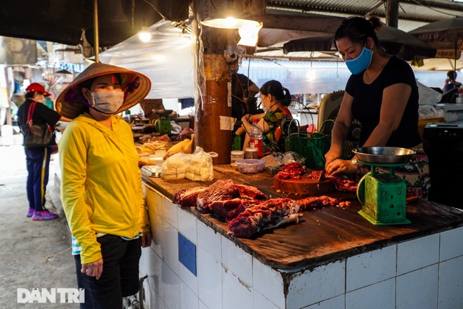 Chợ Đồng Xa ở  Hà Nội mở cửa trở lại sau 22 ngày phong tỏa