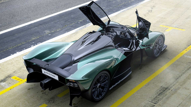 Aston Martin Valkyrie Spider 2022: chiếc xe Công thức 1 trên đường phố - 3