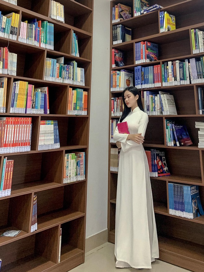 Nữ sinh đất võ sở hữu cặp chân dài hơn 1m, thành thạo 2 ngoại ngữ - 4 Nữ sinh đất võ sở hữu cặp chân dài hơn 1m, thành thạo 2 ngoại ngữ - 4