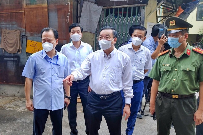 Chủ tịch Hà Nội: Việc xét nghiệm ở quận Thanh Xuân chưa quét đúng vùng đỏ - 1