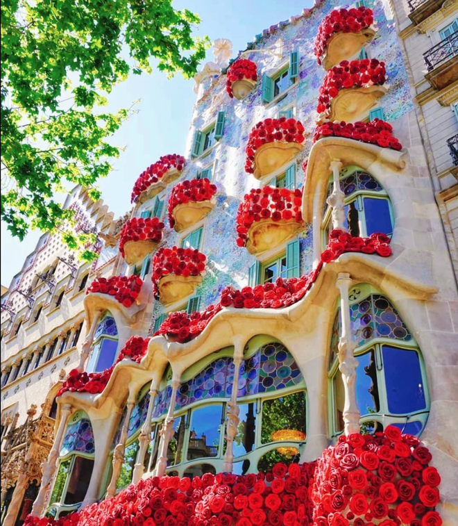 Ngôi nhà hơn 100 tuổi có thiết kế độc đáo ở Barcelona - 3
