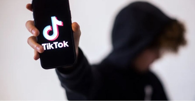Phá đường dây buôn người trên TikTok, hơn 500 cô gái trẻ bị bán vào ổ chứa - 1 Phá đường dây buôn người trên TikTok, hơn 500 cô gái trẻ bị bán vào ổ chứa - 1