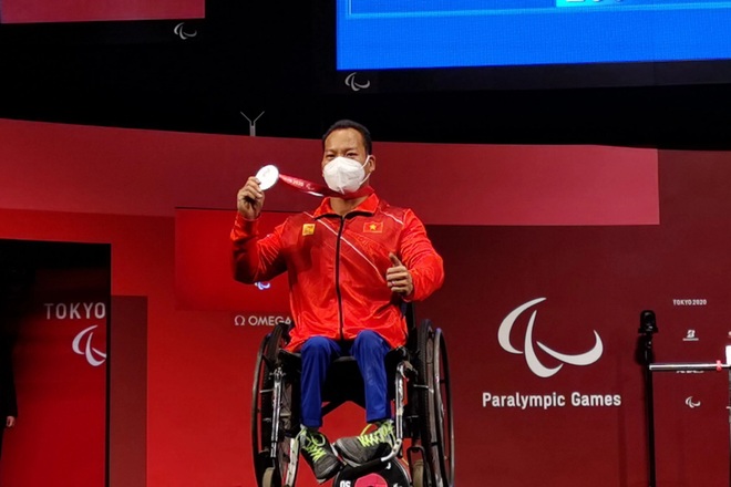 Lực sĩ Lê Văn Công giành HCB Paralympic Tokyo 2020 - 1