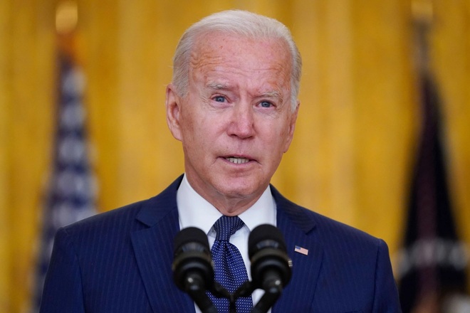 Ông Biden tuyên bố đáp trả vụ đánh bom hơn 70 người chết ở sân bay Kabul - 2