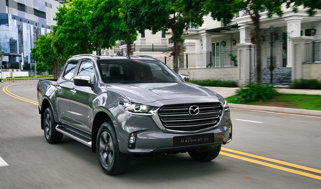 Mazda BT-50 2022 tăng giá cả trăm triệu đồng, thêm trang bị đấu Ford Ranger - 1 Mazda BT-50 2022 tăng giá cả trăm triệu đồng, thêm trang bị đấu Ford Ranger - 1