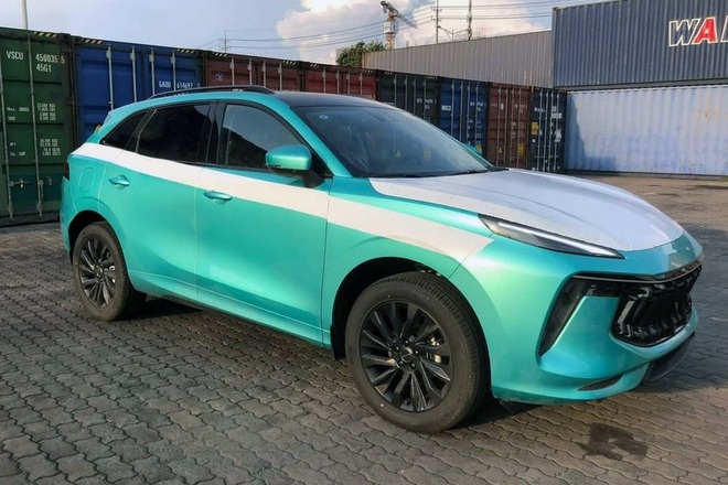 Mẫu xe Trung Quốc cạnh tranh với Beijing X7 xuất hiện tại cảng Việt Nam - 1