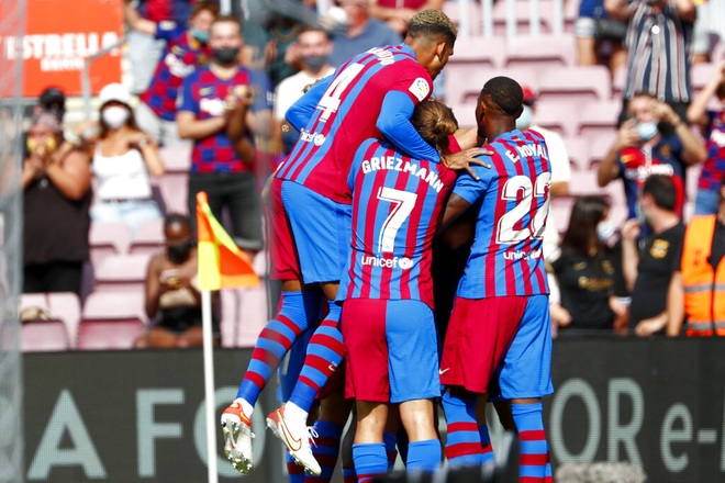 Depay chói sáng, Barcelona nhọc nhằn hạ Getafe tại Nou Camp - 1