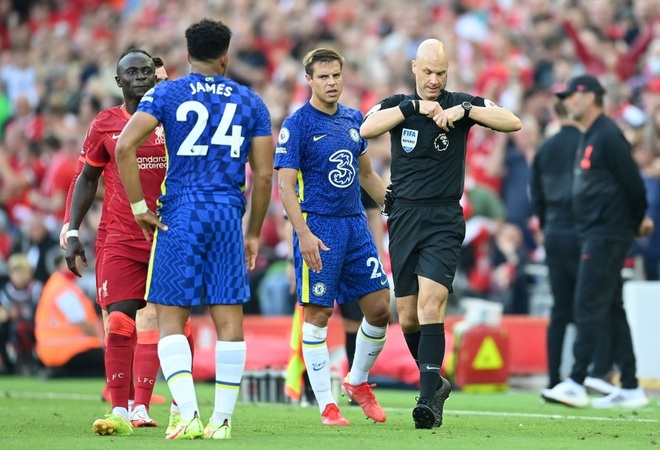 Liverpool 1-1 Chelsea: VAR tạo bước ngoặt với thẻ đỏ và phạt đền - 1