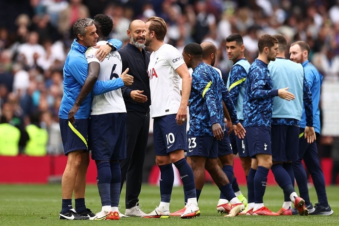 Son Heung Min đưa Tottenham lên đầu bảng Premier League - 3