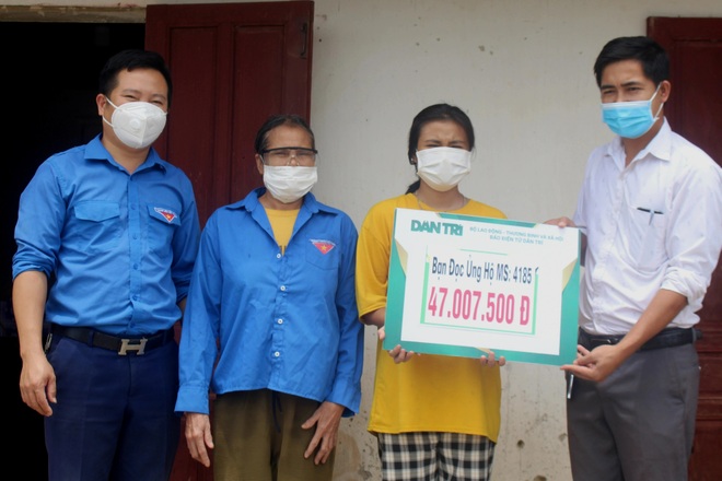 Nữ sinh có hoàn cảnh vô cùng éo le được bạn đọc tiếp sức tới trường - 3 Nữ sinh có hoàn cảnh vô cùng éo le được bạn đọc tiếp sức tới trường - 3
