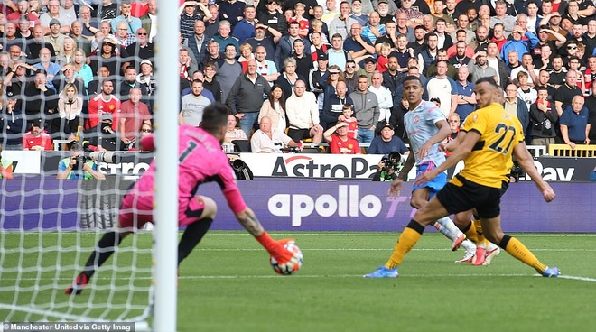 Roy Keane: C.Ronaldo sẽ hủy hợp đồng nếu xem trận Man Utd với Wolves - 2