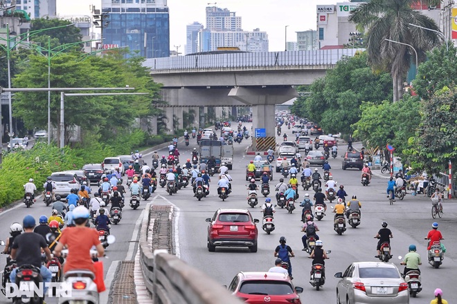 Bí thư Hà Nội: Tuyệt đối không chủ quan, lơ là dù nới lỏng hoạt động - 1