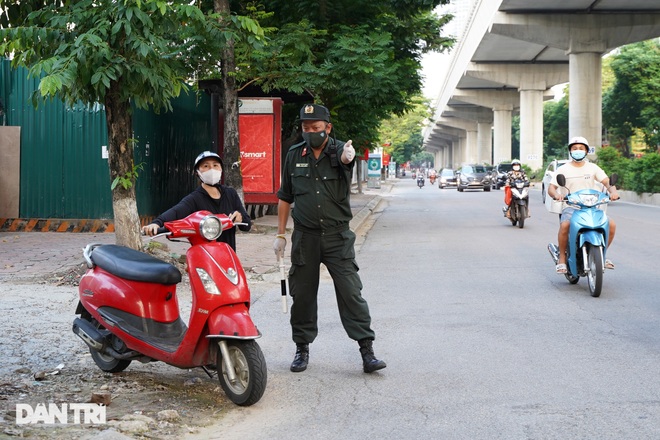 Tổ công tác đặc biệt đón lõng, bắt hàng loạt phương tiện né chốt kiểm dịch - 10