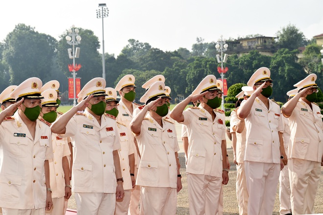 Lãnh đạo Đảng, Nhà nước vào Lăng viếng Bác trước ngày Quốc khánh - 5