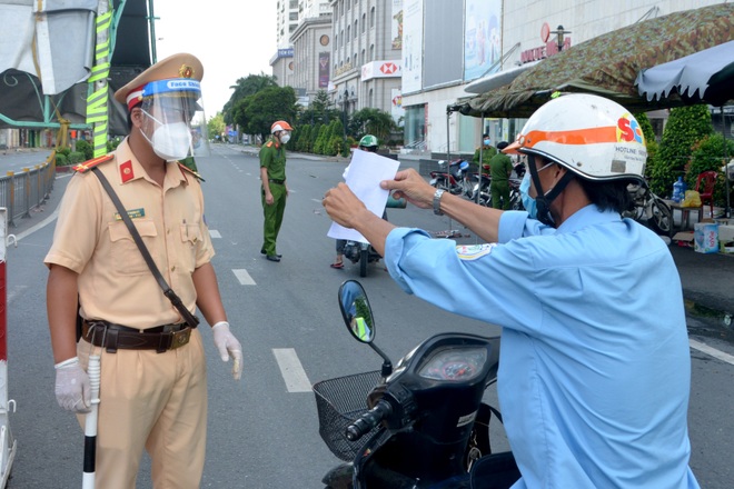 TPHCM: Đảm bảo quyền lợi, lợi ích người dân khi triển khai thẻ Covid - 2