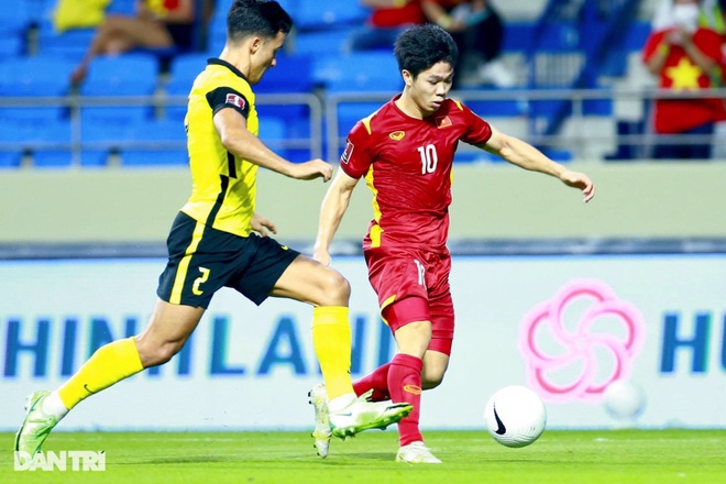 HLV Park Hang Seo chốt danh sách tuyển Việt Nam đấu Trung Quốc và Oman - 2