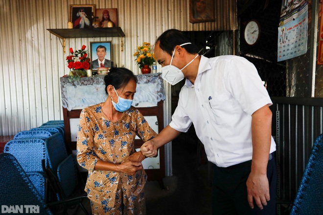 Thứ trưởng Nguyễn Văn Hồi: Nên sớm hỗ trợ người lao động về quê giãn cách - 6 Thứ trưởng Nguyễn Văn Hồi: Nên sớm hỗ trợ người lao động về quê giãn cách - 6