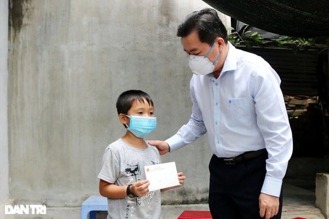 Chủ tịch Phú Yên: Dứt khoát không để trẻ mồ côi vì Covid-19 phải bỏ học - 1
