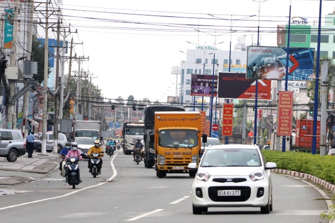 Người dân TP Thủ Dầu Một đã tiêm vắc xin được ra đường từ hôm nay - 1