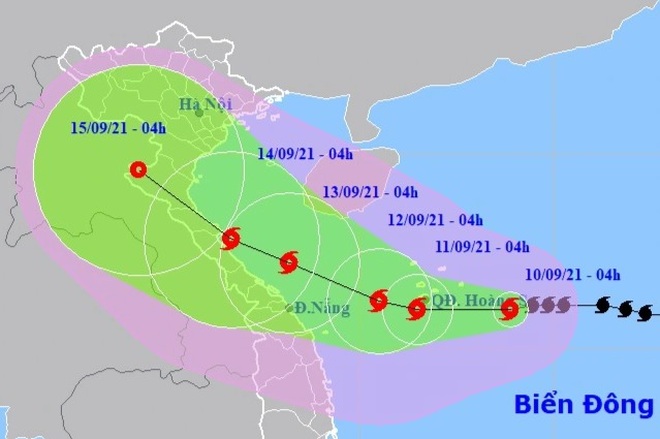 Bão số 5 tăng cường độ, tiếp tục hướng vào các tỉnh miền Trung - 1