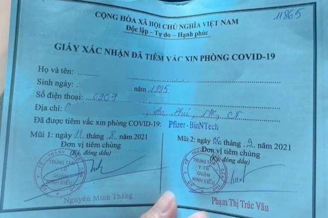 Vụ cô gái tiêm vắc xin nhờ xin ông anh: Đình chỉ Phó Chủ tịch phường - 1 Vụ cô gái tiêm vắc xin nhờ xin ông anh: Đình chỉ Phó Chủ tịch phường - 1