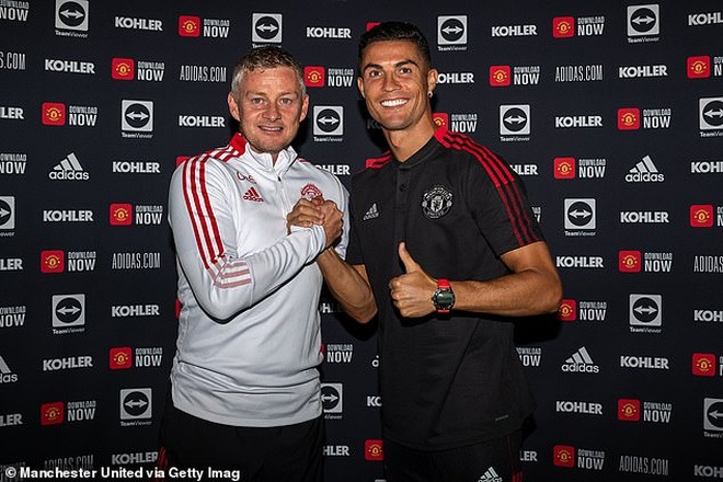 C.Ronaldo เสร็จสิ้นขั้นตอนสุดท้ายรอการเปิดตัว Man Utd - 2 C.Ronaldo เสร็จสิ้นขั้นตอนสุดท้ายรอการเปิดตัว Man Utd - 2