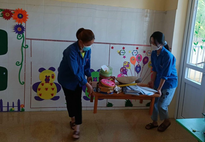 Nghệ An: Toàn bộ học sinh huyện biên giới phải dừng việc học vì 3 em là F0 - 1 Nghệ An: Toàn bộ học sinh huyện biên giới phải dừng việc học vì 3 em là F0 - 1