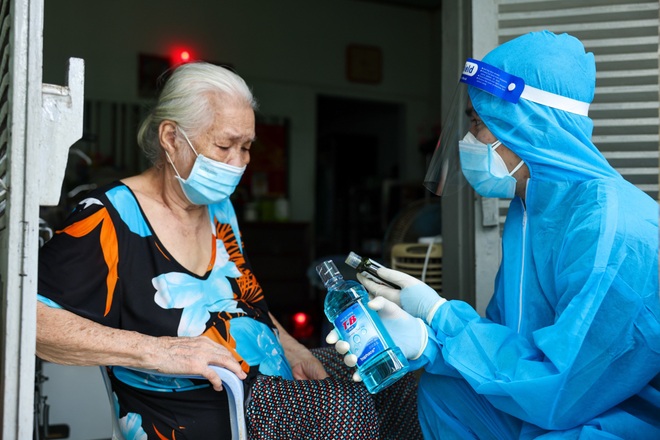 Có gì trong túi thuốc điều trị bệnh nhân Covid-19 tại nhà? - 1 Có gì trong túi thuốc điều trị bệnh nhân Covid-19 tại nhà? - 1
