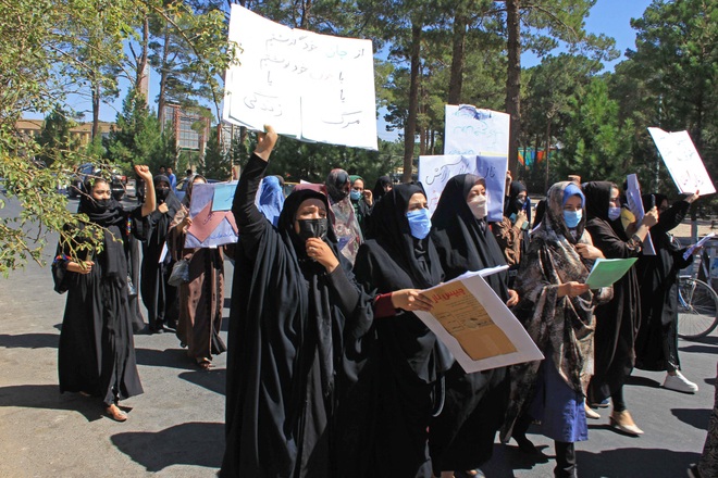 Phát ngôn viên Taliban làm dậy sóng với phát biểu về phụ nữ - 1 Phát ngôn viên Taliban làm dậy sóng với phát biểu về phụ nữ - 1