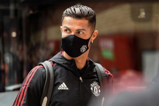 Những khoảnh khắc trong ngày Ronaldo ra mắt hoàn hảo tại Man Utd - 1 Những khoảnh khắc trong ngày Ronaldo ra mắt hoàn hảo tại Man Utd - 1