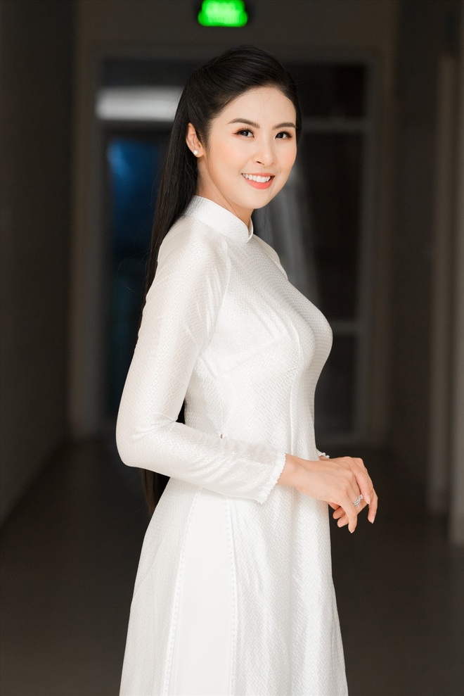 Hoa hậu Ngọc Hân: Đọc Tôi đi học - Thanh Tịnh, thương lắm trẻ em mùa dịch - 2